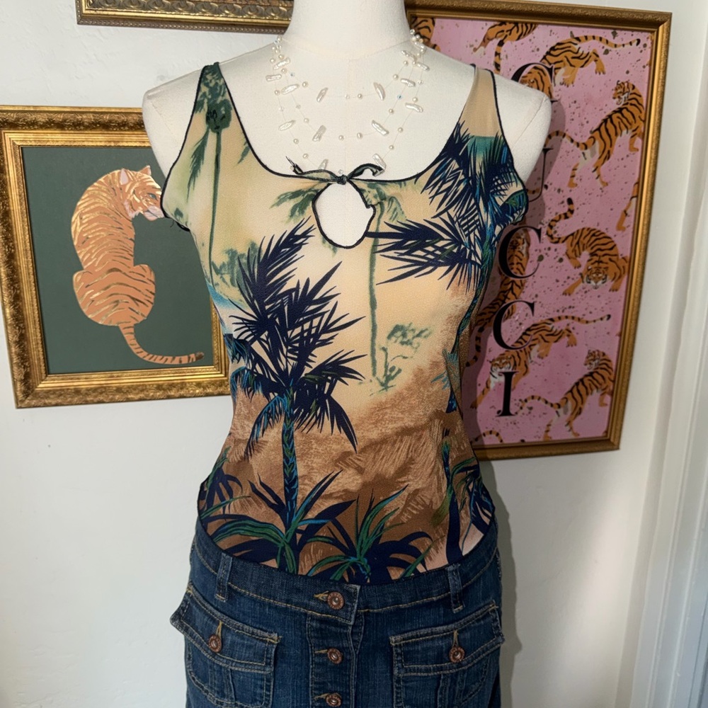 Tropical Hawaiian Xi Palm Keyhole Camisole - Green Brown